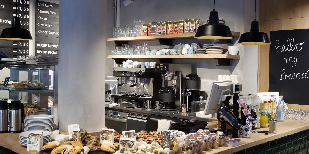 Berliner Filiale mit Café: Budni erweitert Kompetenz